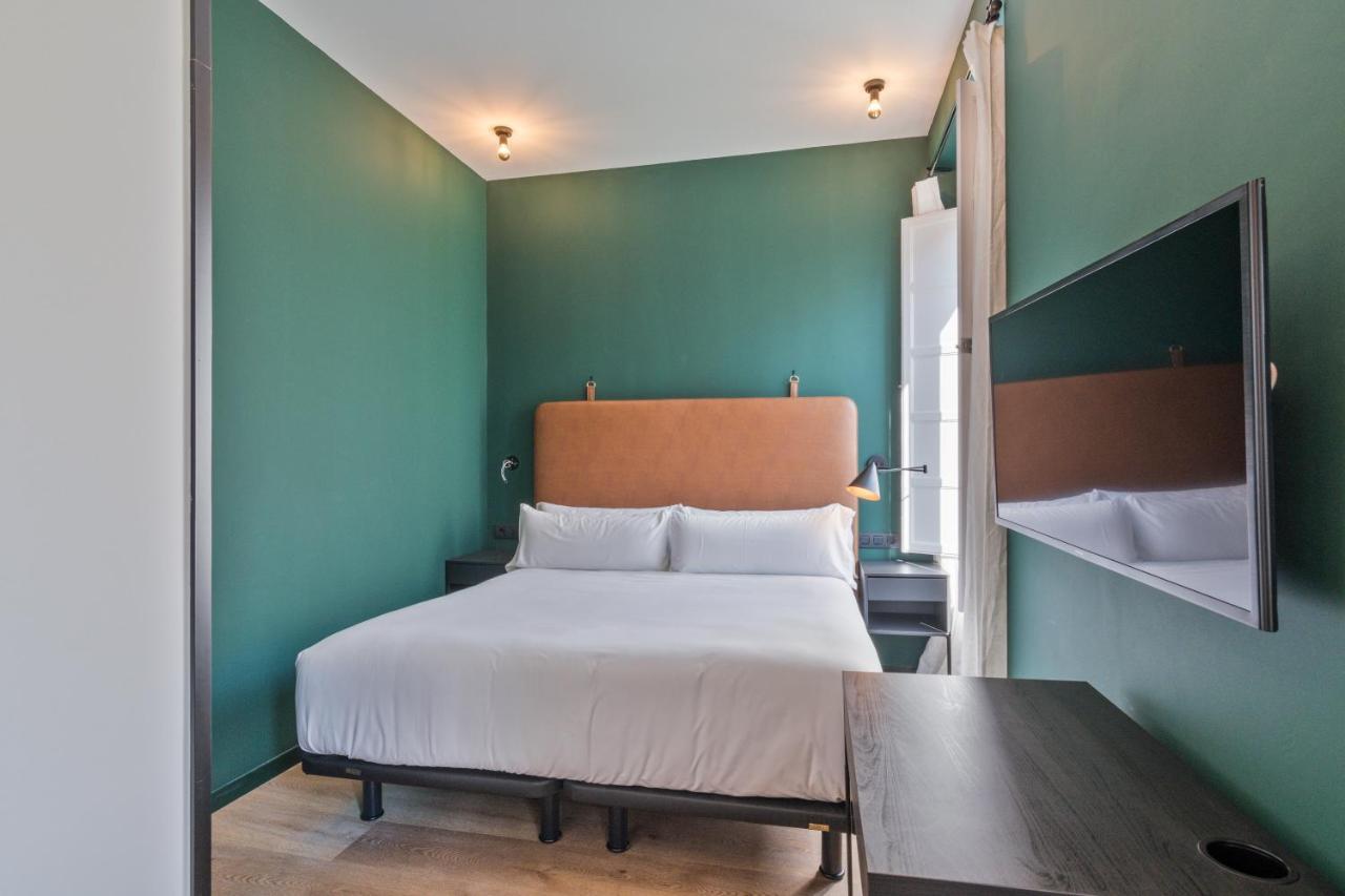 Uma Suites Atocha マドリード エクステリア 写真